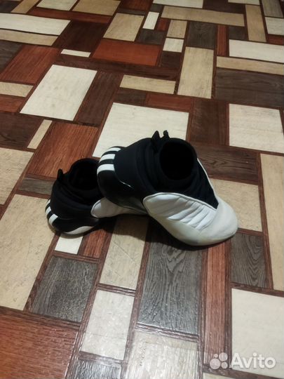 Кроссовки adidas