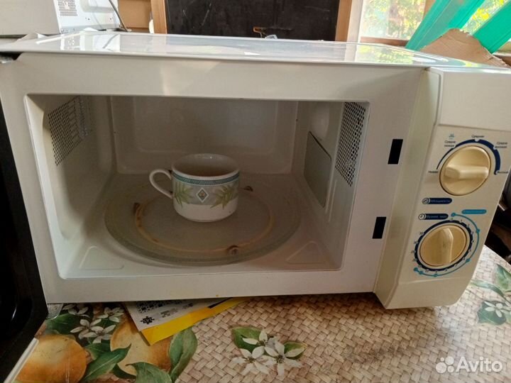 Микроволновая печь Wellton