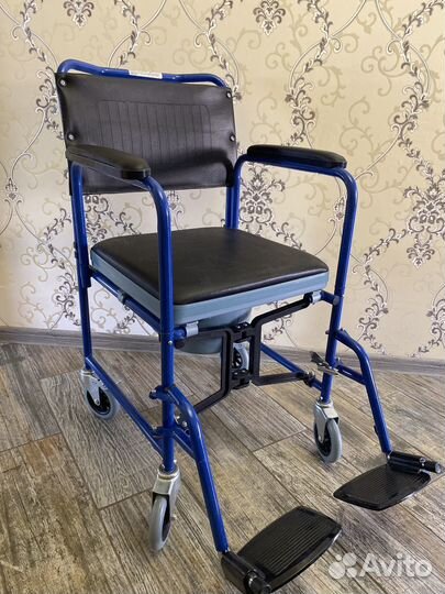 Стул кресло с санитарным оснащением