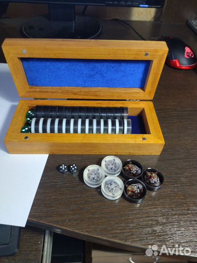 Фишки в коробочке