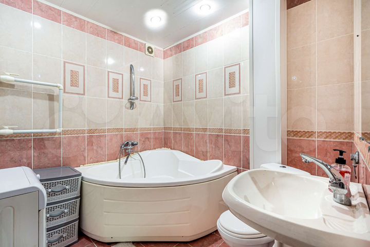 1-к. квартира, 64 м², 3/6 эт.