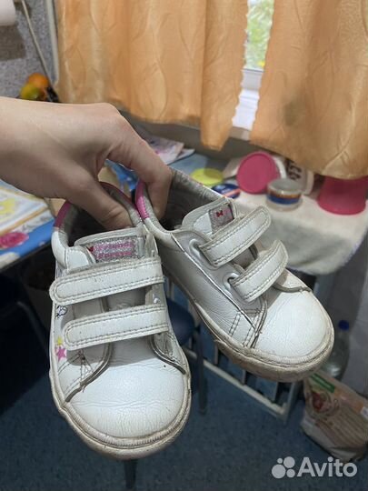 Кроссовки 25