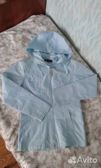 Продам куртку р-р 40-42