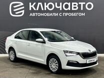 Skoda Rapid 1.6 AT, 2020, 55 000 км, с пробегом, цена 1 690 000 руб.