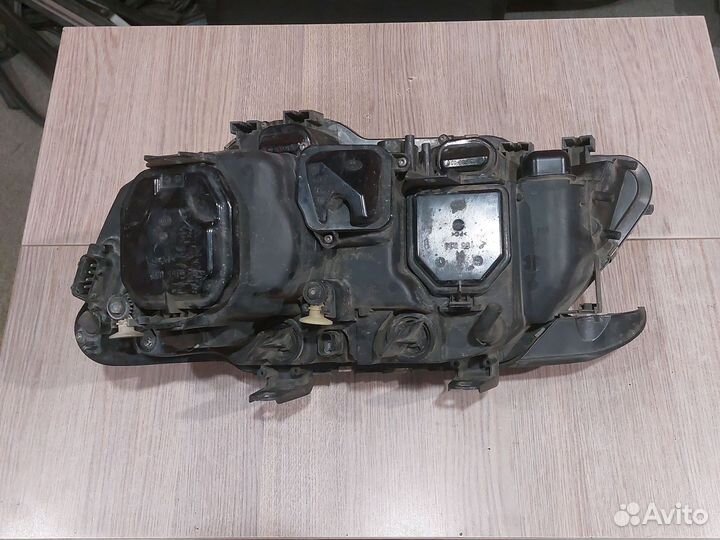 Фара правая биксенон BMW 7 E65 E66