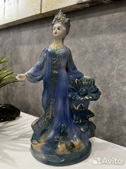 Статуэтка Хозяйка медной горы гжель