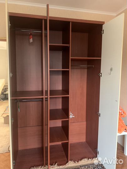 Шкаф распашной