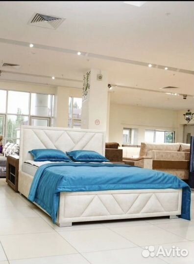 Кровать интерьерная