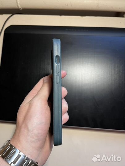 Чехлы на iPhone 13