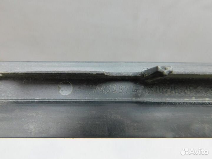 Молдинг лобового стекла BMW X7