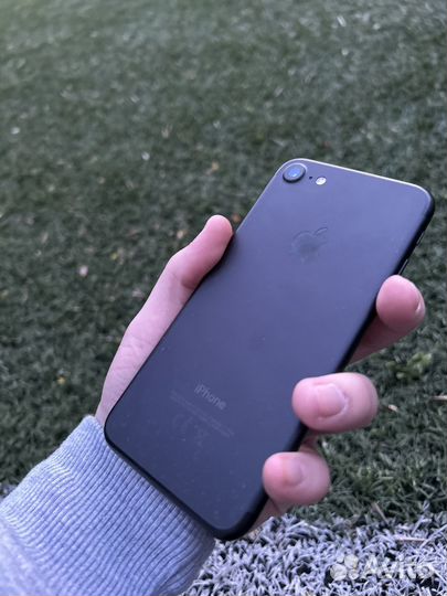 iPhone 7, 32 ГБ