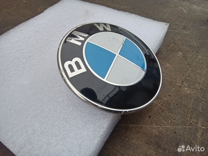 Эмблема значок капота BMW 1er F20