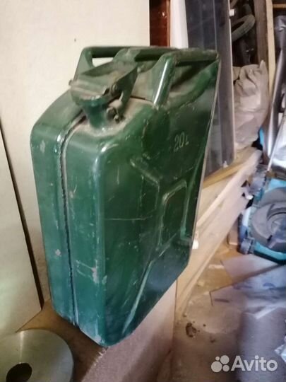 Канистра для бензина бу