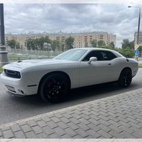 Dodge Challenger 3.6 AT, 2019, 120 000 км, с пробегом, цена 2 750 000 руб.