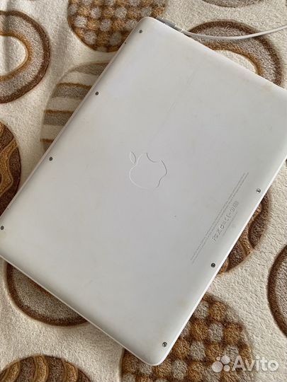 Apple MacBook 2010