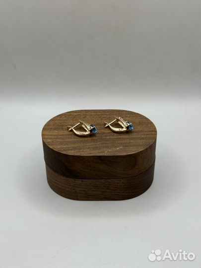 Золотые сережки с камнями 585 пробы