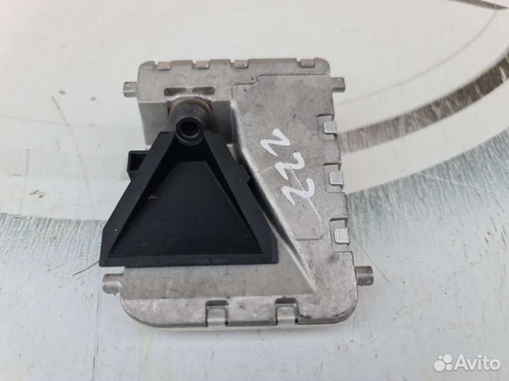 Камера считывания дорожных знаков Mercedes W222