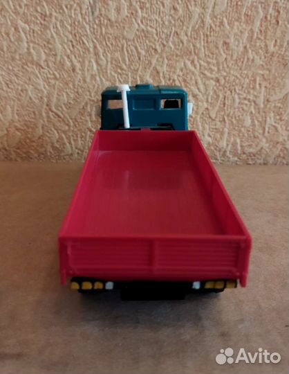 Модель грузовика Камаз СССР
