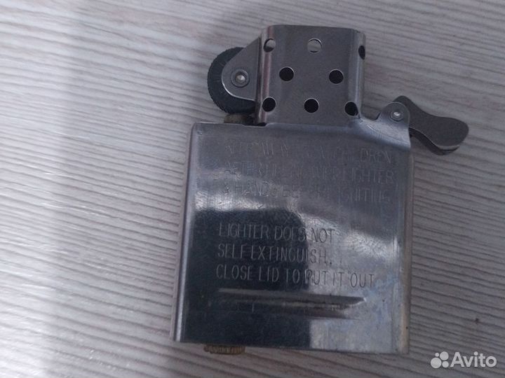 Зажигалка бензиновая zippo