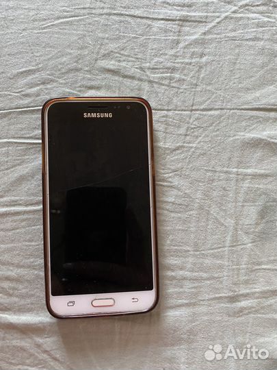 Телефон Samsung j3