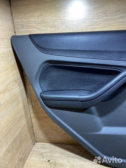 Обшивка задняя левая Ford Focus 2 79133