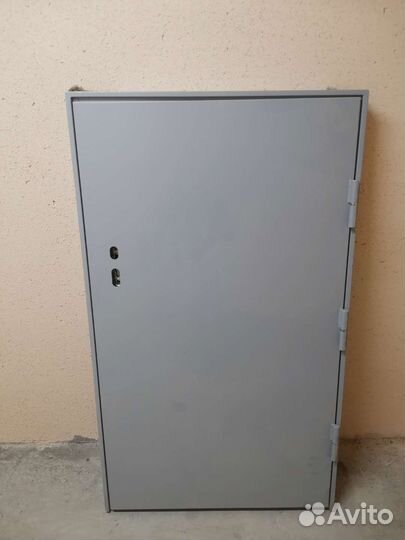 Дверь техническая 146х86