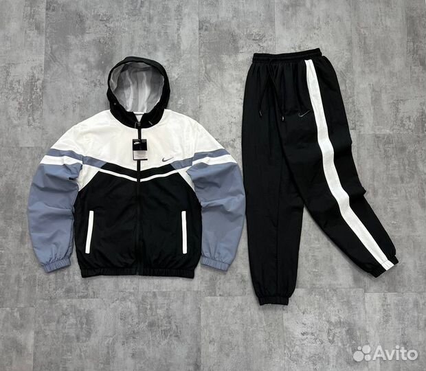 Спортивный костюм мужской Nike