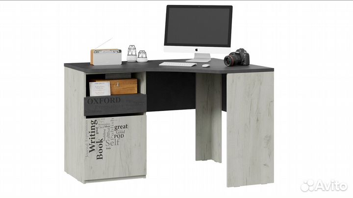 Угловой письменный стол для детей