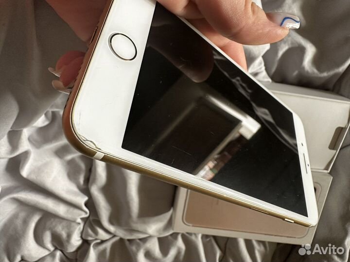 Телефон iPhone