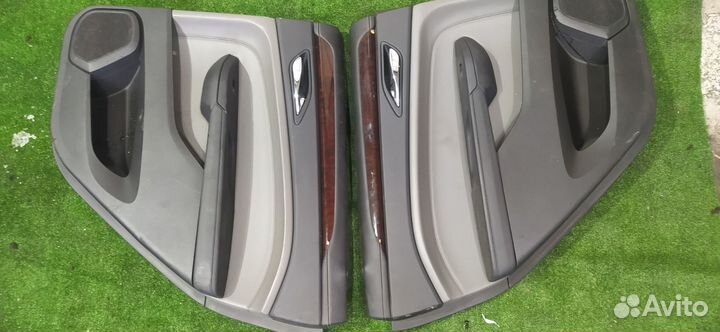 Обшивки дверей пара задние Cadillac Srx 3.0 бензин