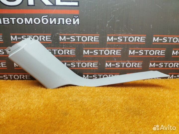 Обшивка стойки задняя правая Mercedes-Benz M-Class