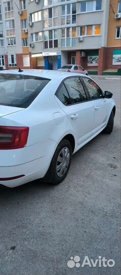 Skoda Octavia 1.6 AT, 2018, 223 000 км