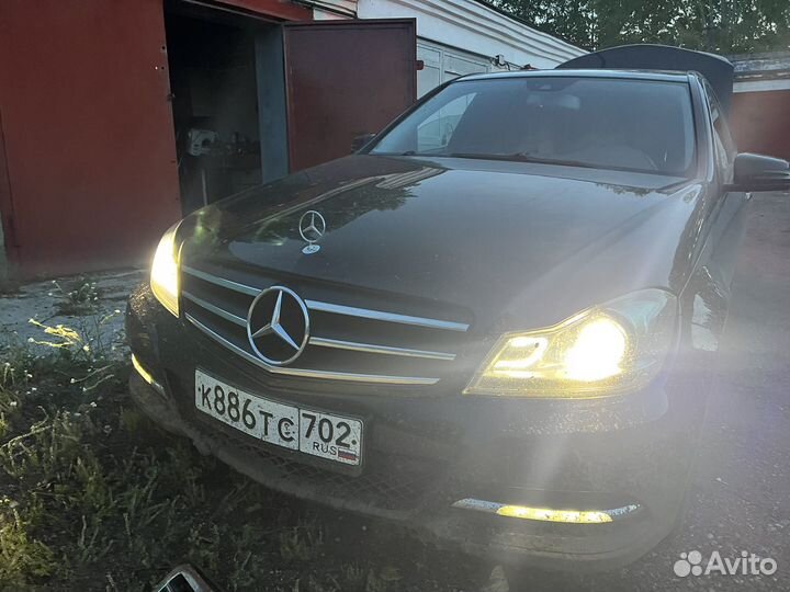 Решетка на мерс w204