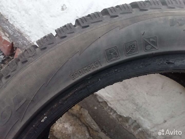 Pirelli Ice Asimmetrico Plus 225/45 R17