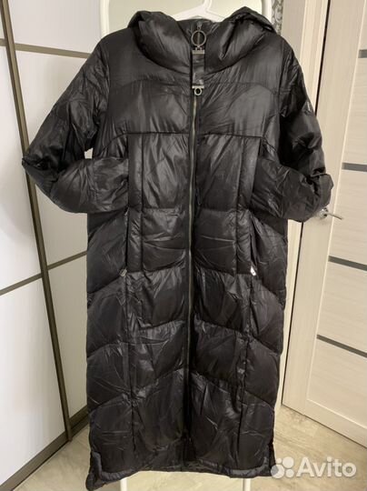 Пуховик женский длинный
