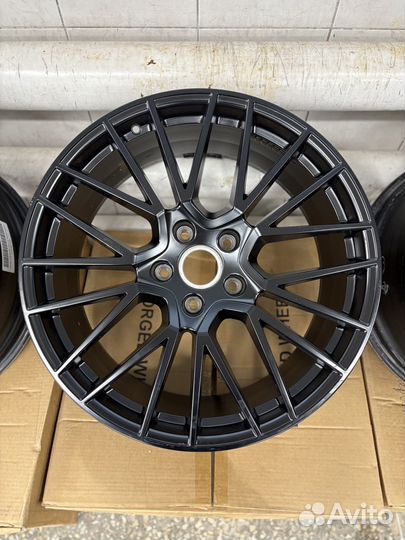 Комплект оригинальных дисков Porsche RS Spyder r21