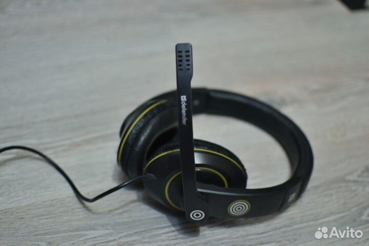 Гарнитура Defender