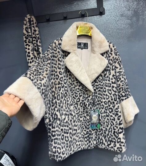 Шуба из экомеха женская