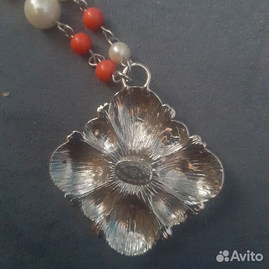 Ожерелье,бусы, цепь с кулоном Шанель, бижутерия