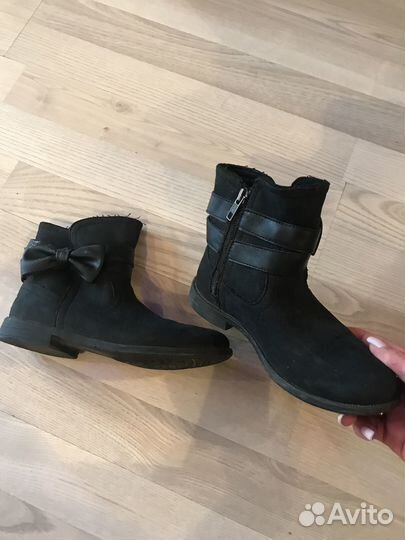 Ботинки на девочку Ugg