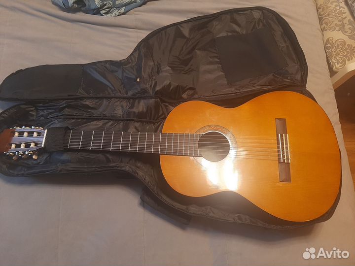 Классическая гитара yamaha c40 +чехол