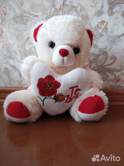 Плюшевый медведь