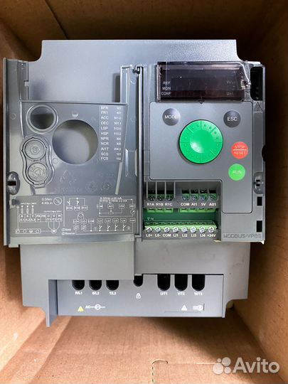 Частотный пр-тель Schneider Electric ATV310HU40N4E