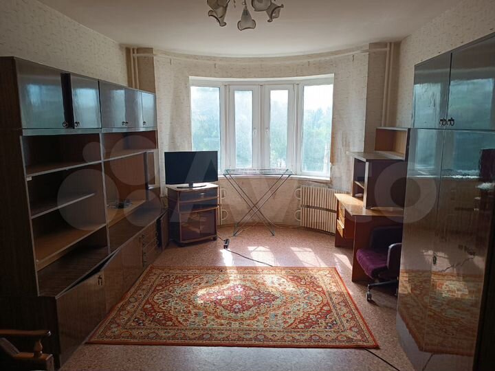 2-к. квартира, 60 м², 3/10 эт.