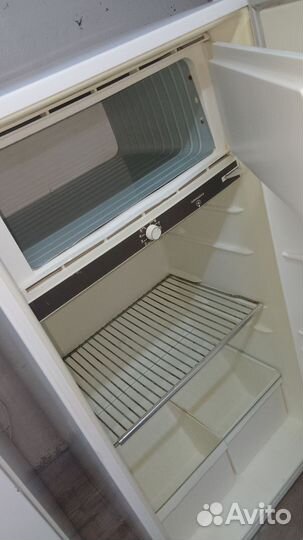 Холодильник Бирюса в идеальном состоянии