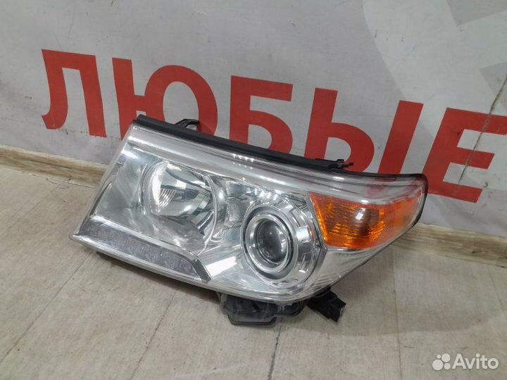 Фара передняя левая Toyota Land Cruiser 200