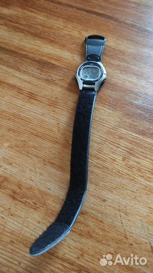 Часы Casio LW-200
