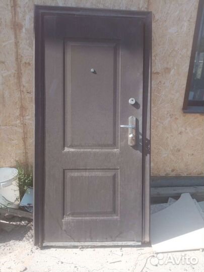 Дверь входная металлическая