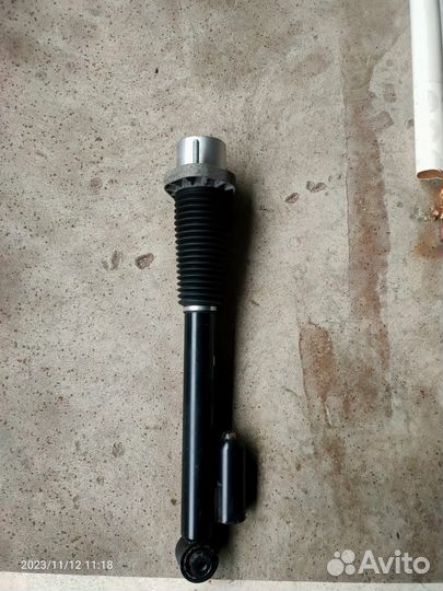 Задний амортизатор LR