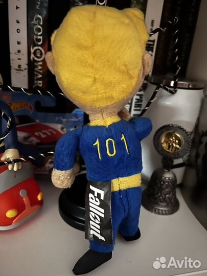 Fallout 3: Vault Boy 101 Plush+gift